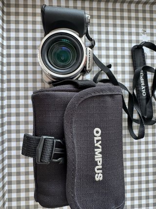 Cámara Olympus SP-600UZ + Funda