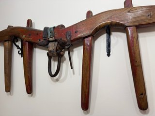 Tugo antiguo de madera