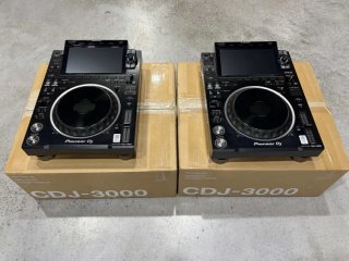 2x Pioneer DJ CDJ-3000