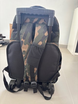 Mochila Totto con ruedas camuflaje militar