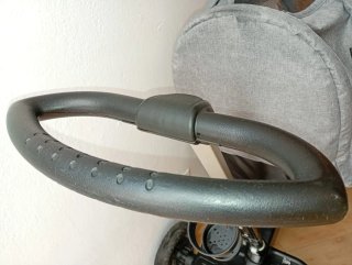 Triciclo Kinderkraft EASYTWIST gris
