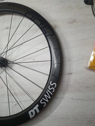 DT Swiss Rueda Delantera Carbono 28" - ARC 1400
