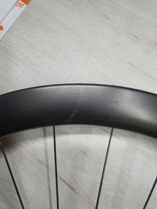 DT Swiss Rueda Delantera Carbono 28" - ARC 1400