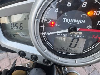 Triumph Street Triple 675 Negra