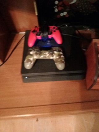 Consola PS4 1TB