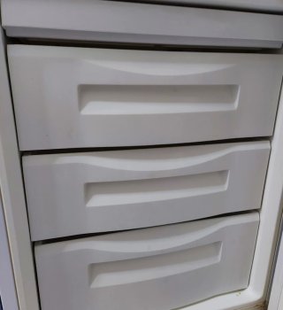 Frigorífico Daewoo No Frost (LE CUESTA CONGELAR)