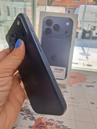 iPhone 17 Pro 256GB Deep Blue Semi Nuevo