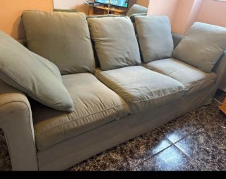 Mueble azul,4 sillas y sofa