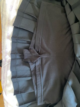 Falda negra Lefties con pantalón