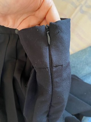 Falda negra Lefties con pantalón