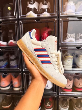 Adidas Handball Top RM (40.5) igual le va a un 41
