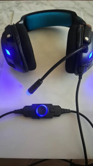 Auriculares Gaming con Micrófono y Luces LED