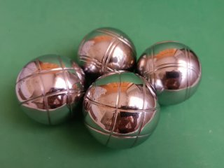 4 Bolas de Petanca Reglamentarias