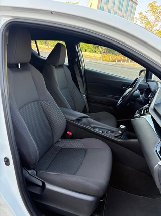 Toyota C-HR 2023
