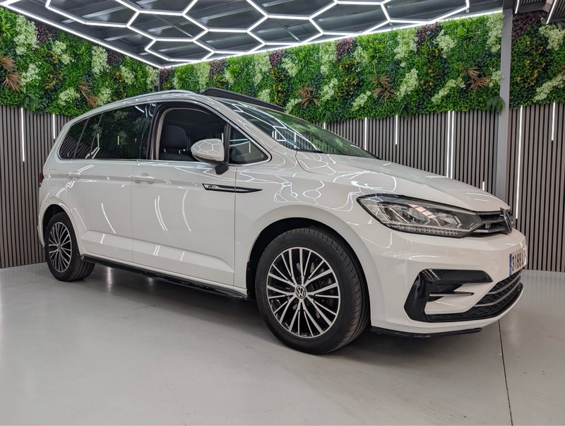 Volkswagen Touran Sport 2.0 TDI DSG 2021