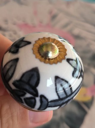 Pomos de cerámica decorados