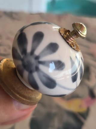 Pomos de cerámica decorados