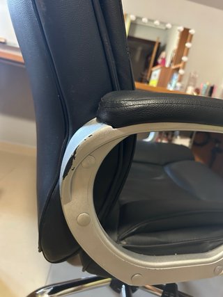 Sillón de oficina negro