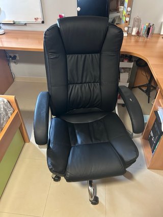 Sillón de oficina negro