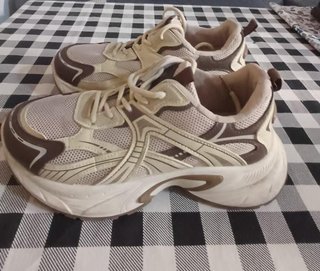 Zapatillas deportivas beige/marrón talla 37