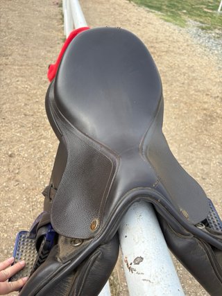 Sella da salto Supreme 17” con staffe di sicurezza