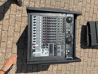 Case professionale per audio con rack e flight case