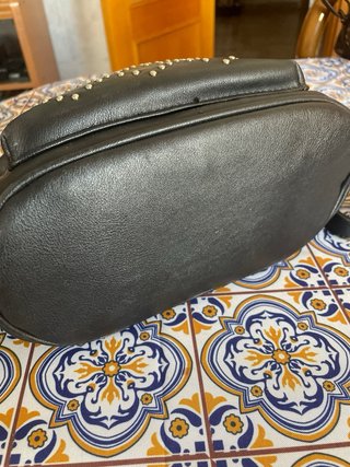 Mochila negra de cuero