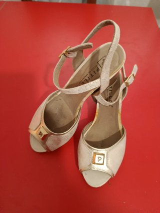 Sandalias Pitillos Piel T.36 Tacón Ancho Beige/Oro