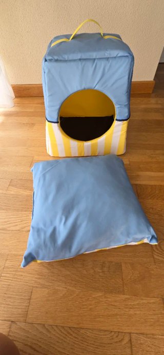 Casita/Cama Gatos Gatera Azul y Amarillo