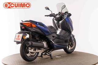 YAMAHA XMAX 125