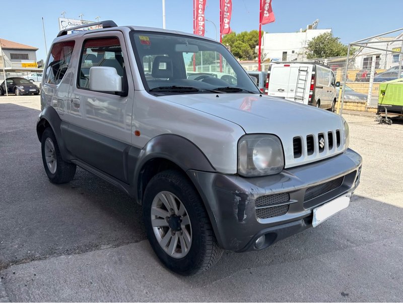 Suzuki Jimny 2010 - foto 1
