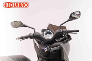 YAMAHA XMAX 250