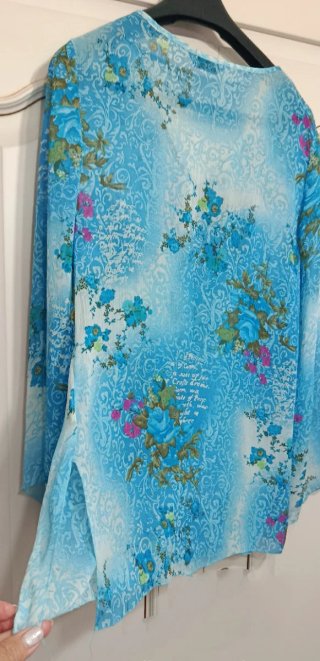 Blusón playero estampado floral