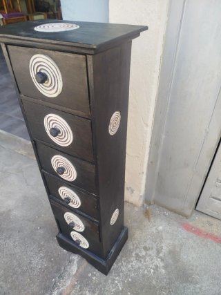 Sinfonier madera estilo étnico negro.