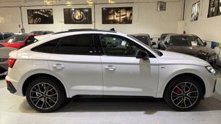 Audi Q5 SportBack 40TDI 204cv BlackLine S-Tron2025