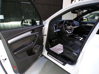 Audi Q5 SportBack 40TDI 204cv BlackLine S-Tron2025