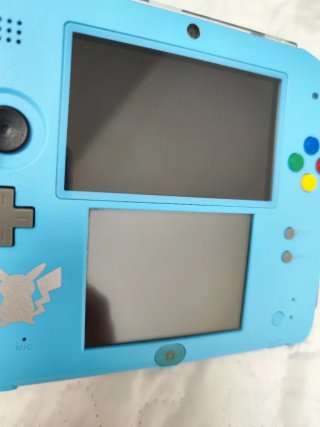Nintendo 2DS Azul  edición Pokémon (COMO NUEVA)