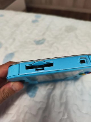 Nintendo 2DS Azul  edición Pokémon (COMO NUEVA)