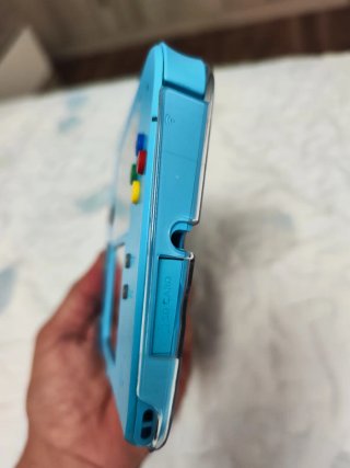 Nintendo 2DS Azul  edición Pokémon (COMO NUEVA)