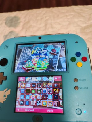 Nintendo 2DS Azul  edición Pokémon (COMO NUEVA)