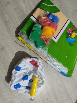 Juego Poolgolf y parchís gigante