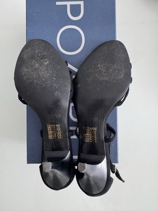 Sandalias tacón bajo terciopelo negro