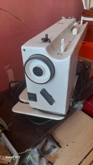 Máquina de coser Sigma Mod. 2000 NS