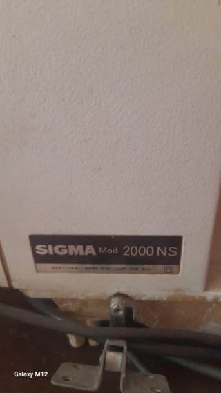 Máquina de coser Sigma Mod. 2000 NS