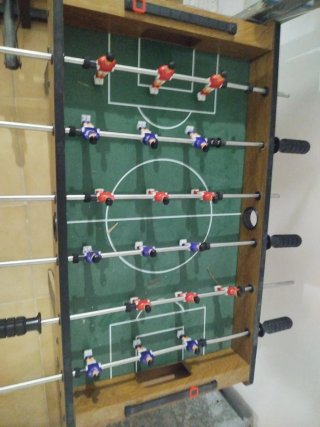 Futbolín de madera