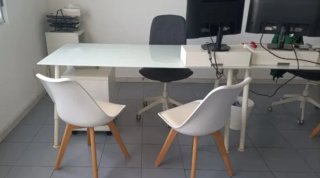 Mesa de oficina cristal y metal