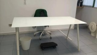 Mesa de oficina cristal y metal