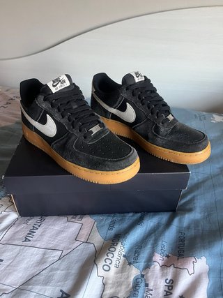 Nike Air Force 1 Negras Goma