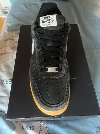 Nike Air Force 1 Negras Goma