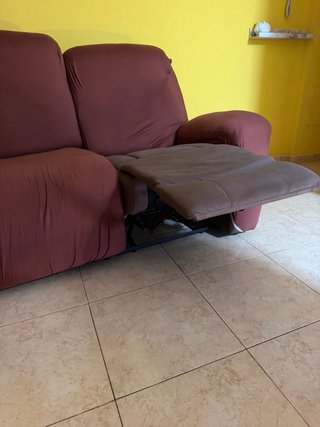 Sofá 2 plazas con reposapiés abatible